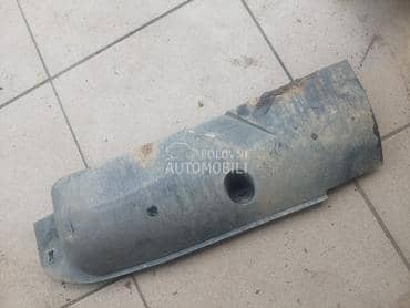 plastična zaštita boce aditiva za Peugeot 308 od 2007. do 2014. god.