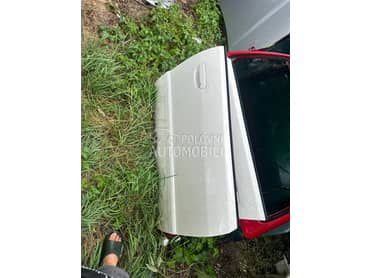 Vrata bela boja za Audi A4 od 1998. do 2001. god.