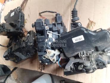 centralna brava za Seat Leon od 2000. do 2007. god.