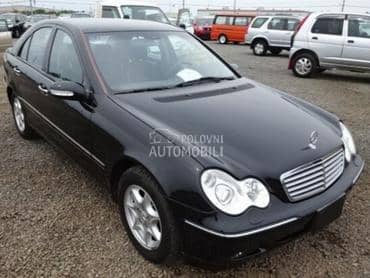 Mercedes Benz C Klasa W203 -  kompletan auto u delovima