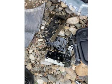 centralna brava gepeka za Fiat Scudo od 1998. do 2005. god.