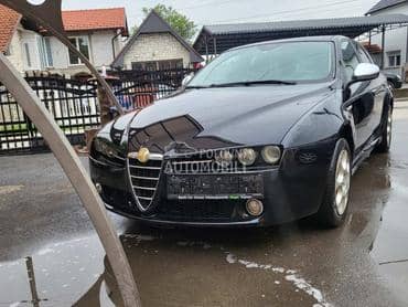 Alfa Romeo 159 -  kompletan auto u delovima