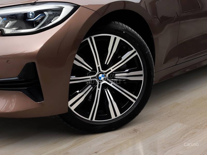 BMW 330 e Hybrid 292 Laser