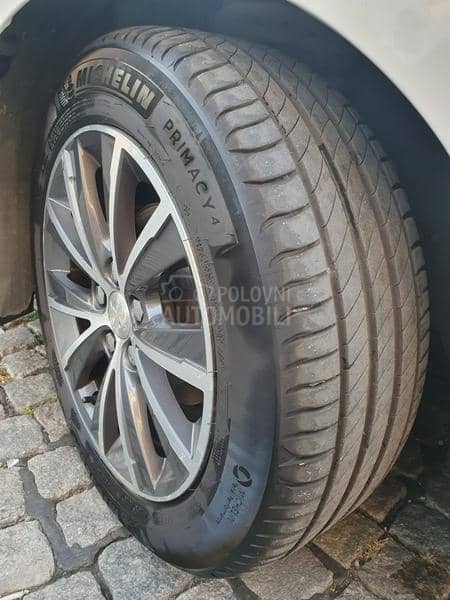 Peugeot 308 1.6 eHDI ALLURE