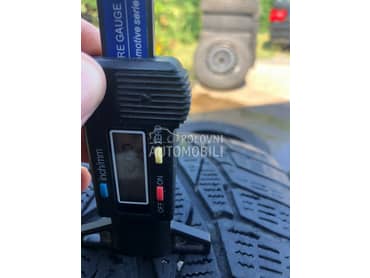 Nokian 215/65 R17 Zimska