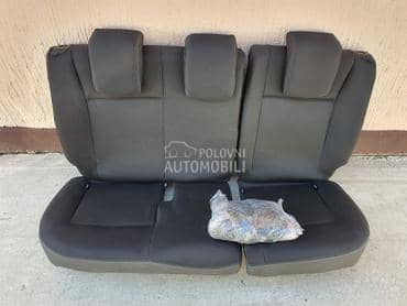 Zadnja sedišta sa pojasevima za Renault Clio od 2014. do 2021. god.