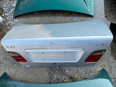 Gepek za E W210 za Mercedes Benz E Klasa