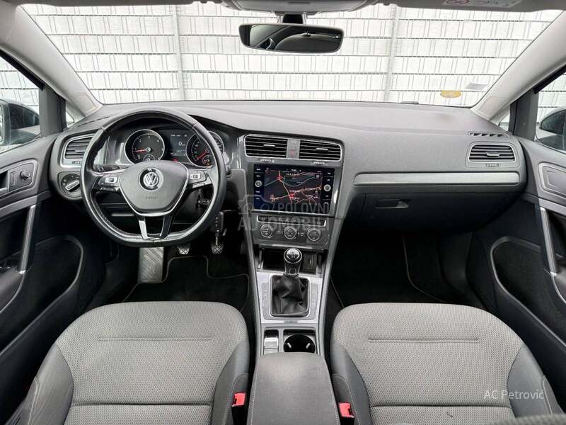 Volkswagen Golf 7 1.6 TDI COMFORTLINE