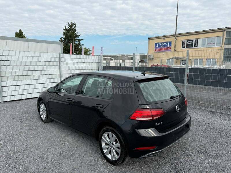 Volkswagen Golf 7 1.6 TDI COMFORTLINE