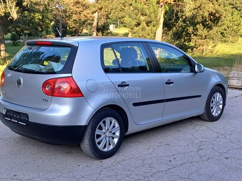 Volkswagen Golf 5 1.9 tdi