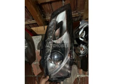 Far Ksneon Desni za Audi A3 od 2009. do 2013. god.