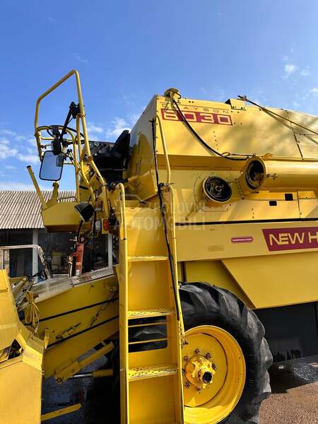 New Holland 8030