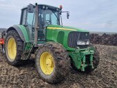 John Deere 6820