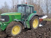 John Deere 6820