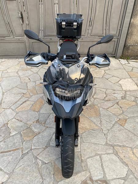 gs 750 2020