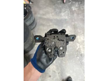 brava gepek vrata unutrasnja za Opel Astra K od 2015. do 2023. god.