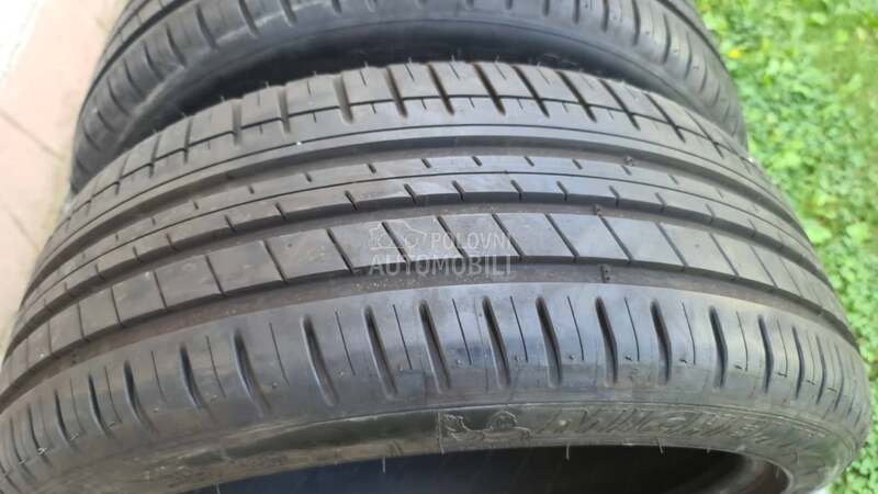 Michelin 215/45 R18 Letnja