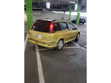 Staklo za sw za Peugeot 206