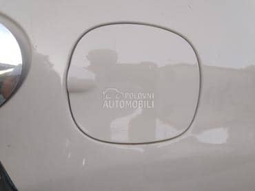 poklopac rezervoara za Fiat 500L od 2012. do 2020. god.