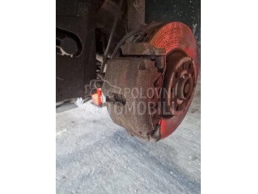 Prednja klešta za Volkswagen Passat B7