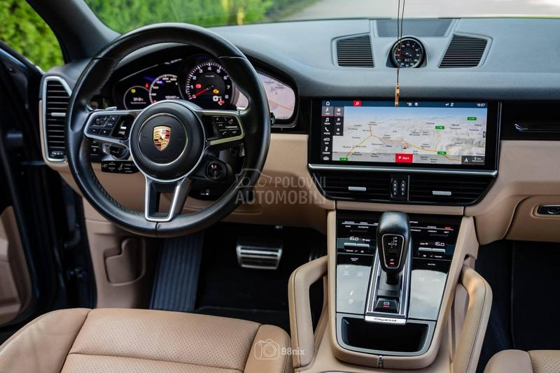 Porsche Cayenne S Sport-Chrono