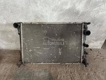 Hladnjak vode W204 W212 za Mercedes Benz C Klasa