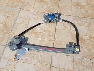 Ručni podizač zadnji levi za Peugeot 307