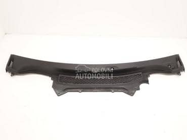 Plastika ispod brisača za Land Rover Range Rover Vogue od 2014. do 2018. god.