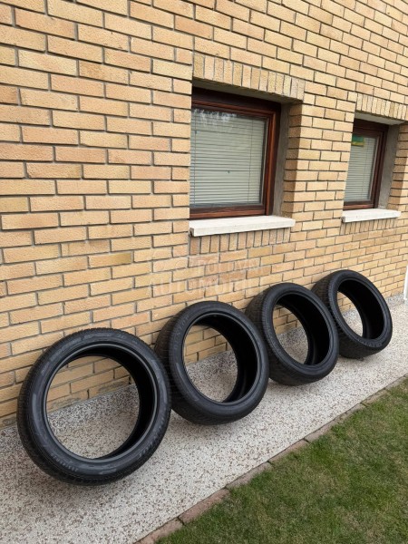 Dunlop 255/45 R20 Zimska