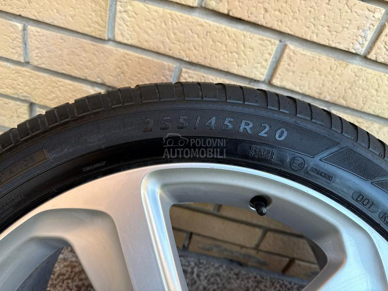 Dunlop 255/45 R20 Zimska