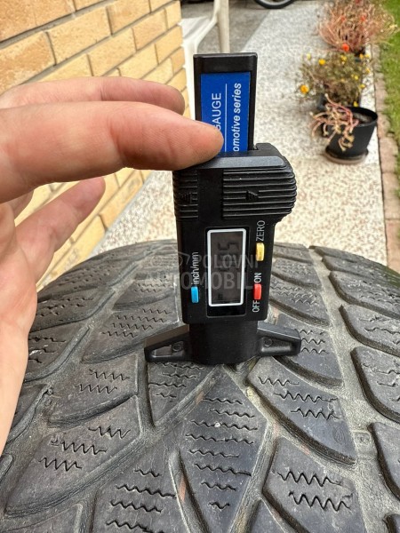 Dunlop 255/45 R20 Zimska