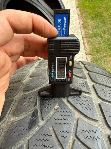 Dunlop 255/45 R20 Zimska