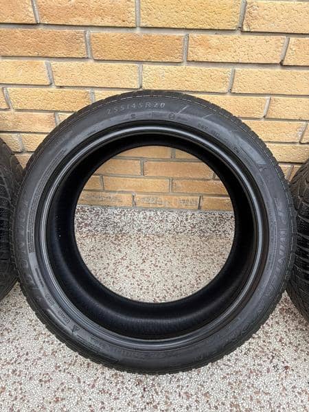Dunlop 255/45 R20 Zimska