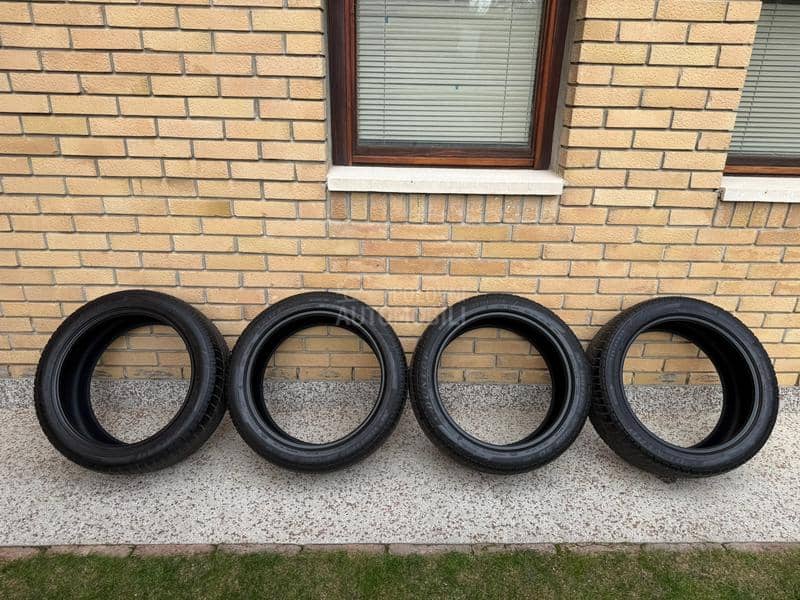 Dunlop 255/45 R20 Zimska