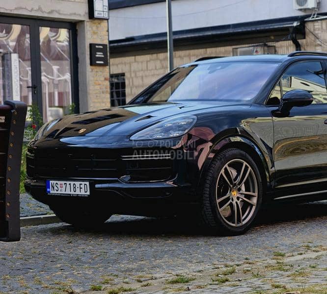 Porsche Cayenne turbo