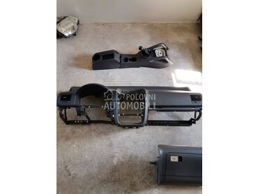 Tabla centrala airbag pojasevi za Volkswagen Golf 5 od 2004. do 2009. god.