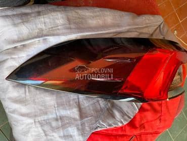 stop svetlo za Toyota Corolla od 2016. do 2020. god.