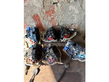 Brave vrati unutrasnje za Volkswagen Caddy, Bora, Golf 5 ... od 1998. do 2015. god.