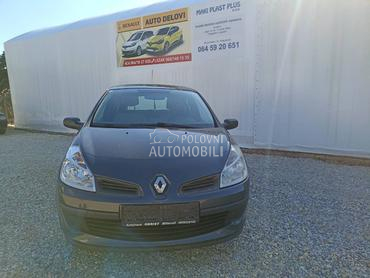 levi/desni far za Renault Clio od 2004. do 2015. god.