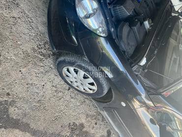 levo/desno krilo za Peugeot 307 od 2001. do 2008. god.