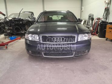 Audi A4 -  kompletan auto u delovima