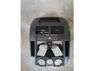 Srednja konzola blenda za Volkswagen Polo od 2003. do 2009. god.