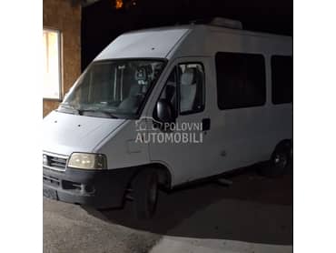 kompletan u delovima