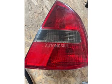 Stop lampa spoljna desna za Mitsubishi Carisma od 2000. do 2006. god.