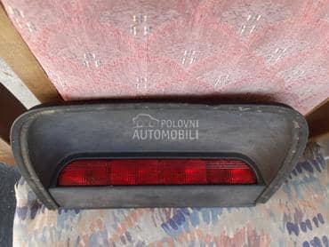 treće stop svetlo za Mitsubishi Carisma od 1996. do 2006. god.