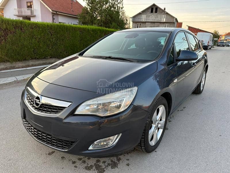 Opel Astra J 1.7 CDTI