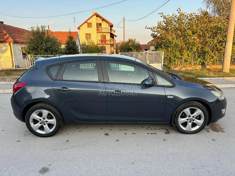 Opel Astra J 1.7 CDTI