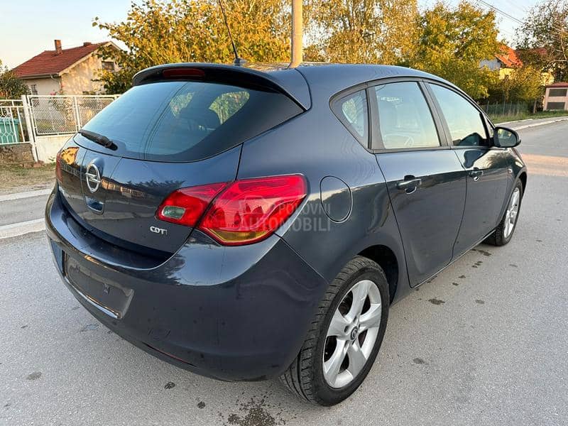 Opel Astra J 1.7 CDTI