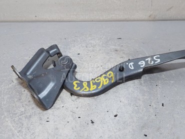 SKARE OD HAUBE za Toyota Avensis