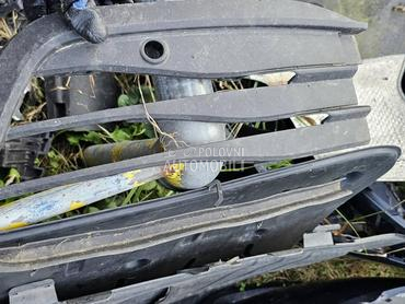 rešetka branika desna za Volkswagen Golf 8